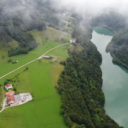 Apartma Patricija For 2 تولمين