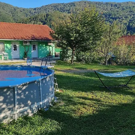 Apartma Patricija For 2 * טולמין